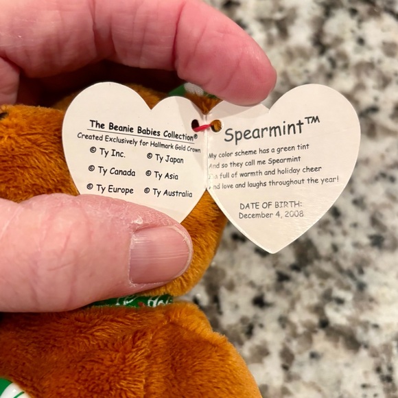 Christmas Beanie Babies. Seven bears one dog - Picture 7 of 16